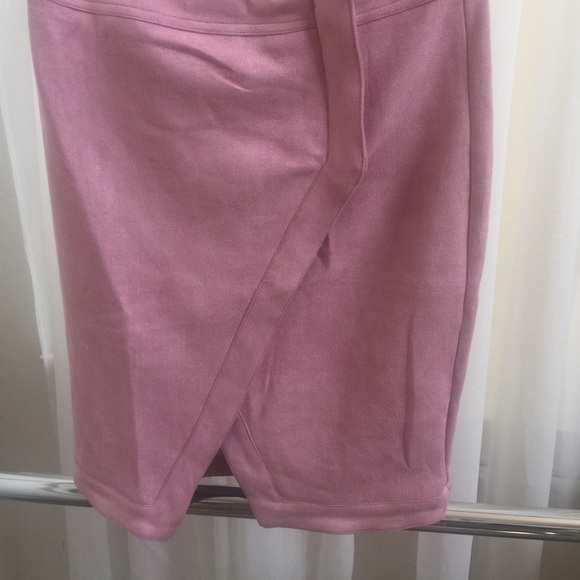 SEEK the Label Skirt - Picture 1 of 12